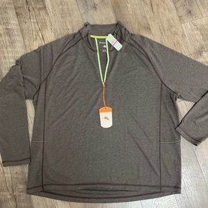 Tommy Bahama light weight long sleeve quarter zip